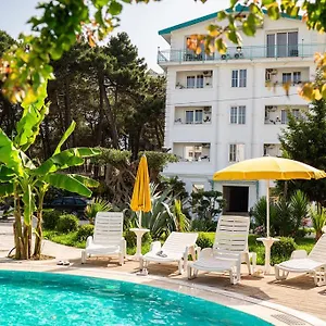 Resort Garden Palace, Golem (Tirana)