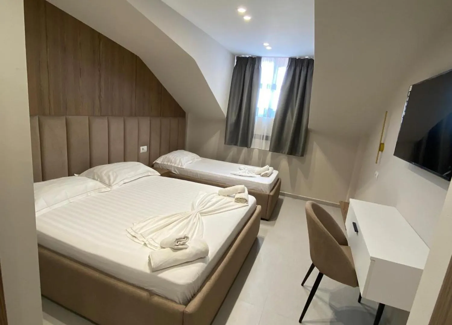 Velmar Hotel Golem